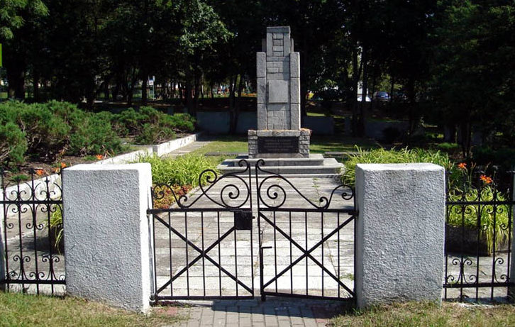 г. Квидзын. Воинское кладбище по улице Грунвальдзка, где захоронено 543 советских воина, в т.ч. 206 неизвестных, погибших в годы войны. 