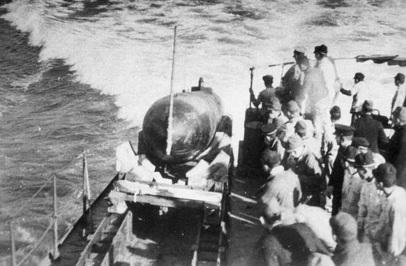 Запуск «Кейтэн» на испытаниях с легкого крейсера «Китаками».