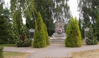 г. Свиноустье. Памятник русским и польским морякам, погибшим в годы войны.