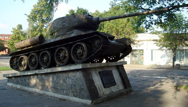 г. Скерневице. Памятник-танк по улице Сенкевича в честь воинов-освободителей.