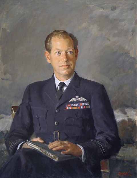 William Dargie. Командир эскадрильи David Shannon.