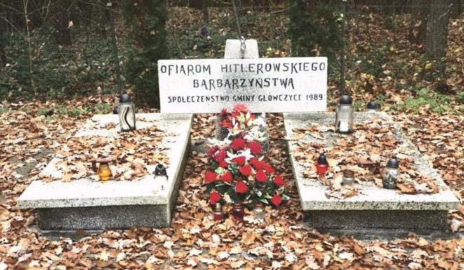 д. Избица, Слупского повята. Братская могила советских военнопленных.