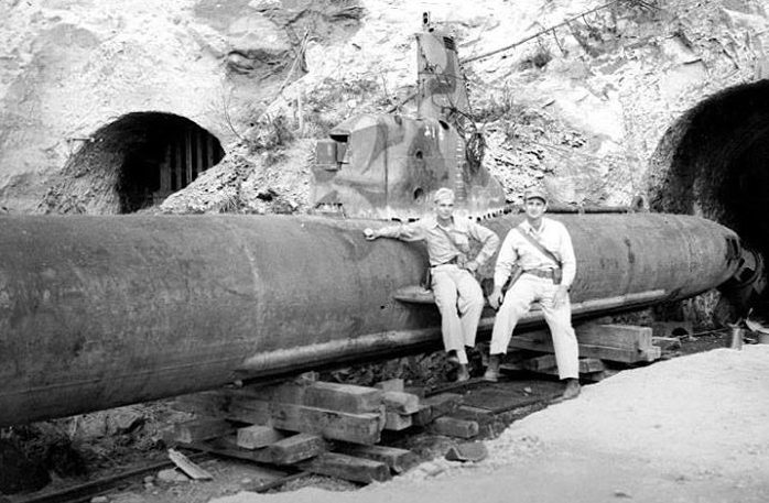 Сверхмалая подлодка «Кайри» на базе подлодок. 1945 г.