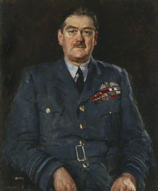 Dugdale Thomas Cantrell. Маршал авиации Robert Saundby.