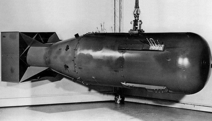 Макет бомбы «Малыш» (Little boy), сброшенной на Хиросиму.