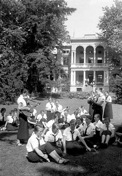Девушки из учебного центра BDM. Потсдам. Август 1935 г.