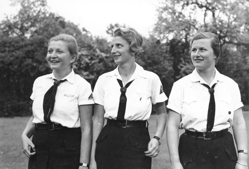 Девушки из учебного центра BDM. Потсдам. Август 1935 г.