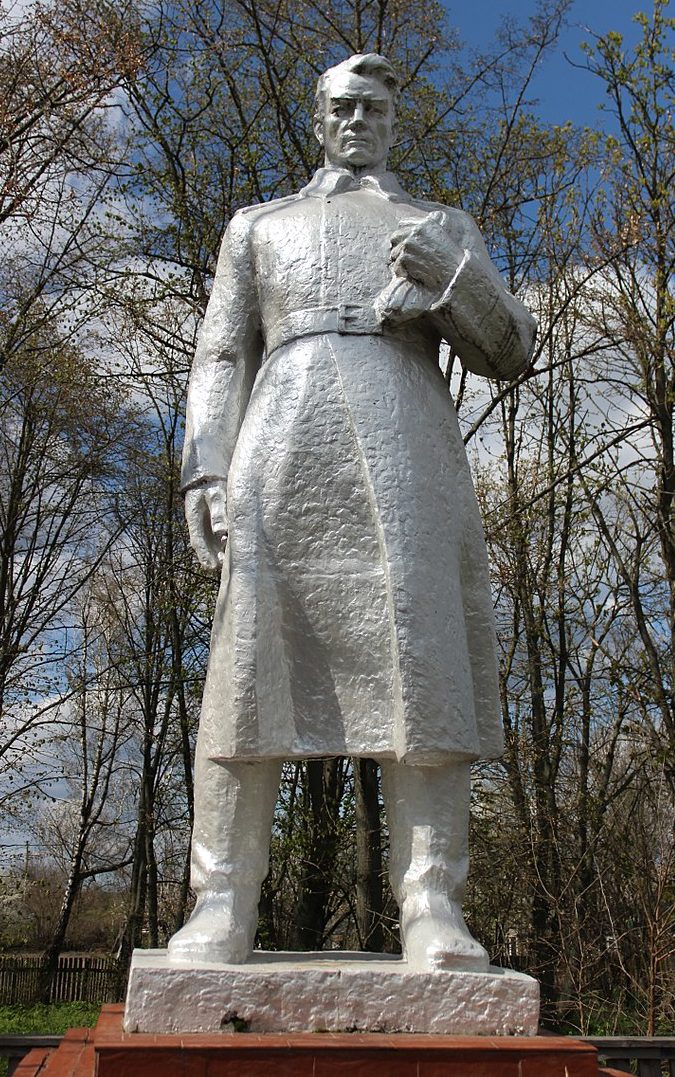 с. Катюжанка Вышгородского р-на. Памятник односельчанам, погибшим в годы войны.