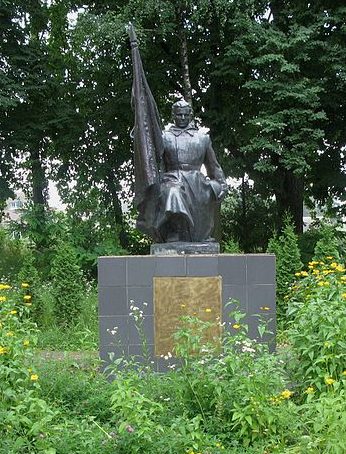 с. Малютянка Киево-Святошинского р-на. Памятник по улице Танкистов, установленный в 1968 году на братской могиле советских воинов. 