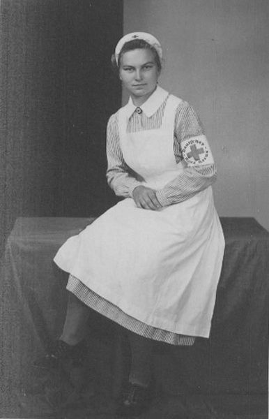 Женщины служащие Германского Красного Креста.