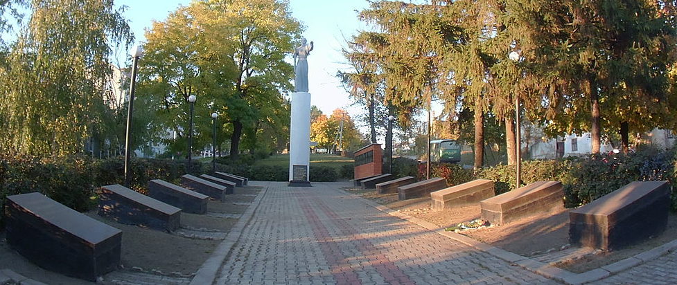 г. Балта. Мемориал Славы, сооруженный в 1970 году в сквере им. 30-летия Победы.