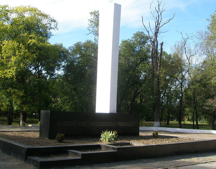 г. Белгород-Днестровский. Памятник в парке Мира, установленный в 1965 году в честь освобождения Приднестровья. 