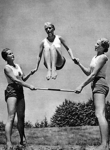 Гимнастки из BDM. 1941 г.