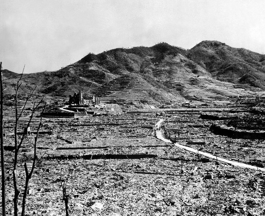 Район Ураками города после бомбардировки. Август 1945 г.