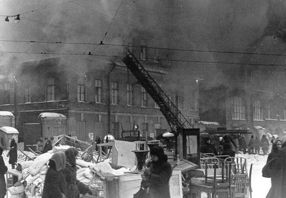 Пожар после аианалета. 1943 г.