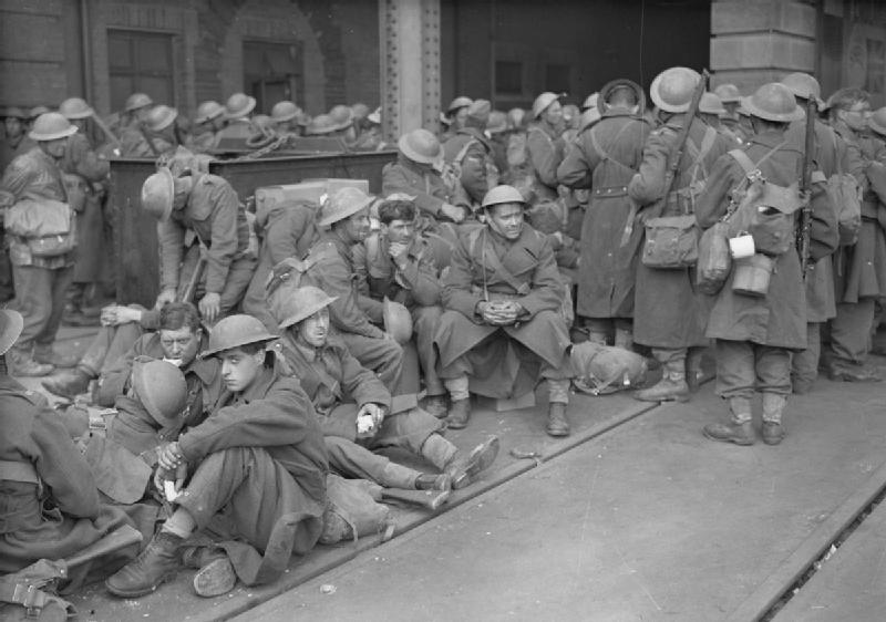  Эвакуированные солдаты на причале. Дувр, 31 мая 1940 г.