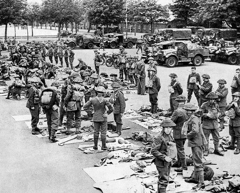 Британские солдаты, прибывшие домой. Июнь, 1940 г.