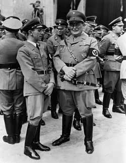 Йозеф Геббельс и Герман Геринг. 1944 г.