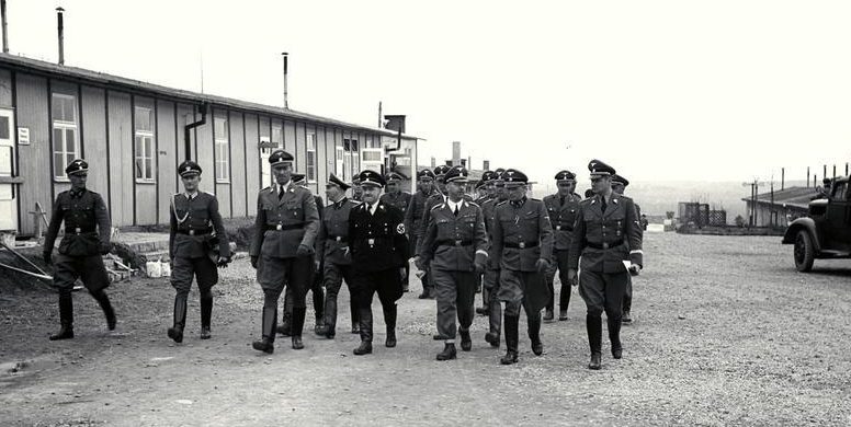 Генрих Гиммлер и Кальтенбруннер в концлагере в Маутхаузене. 1941 г.