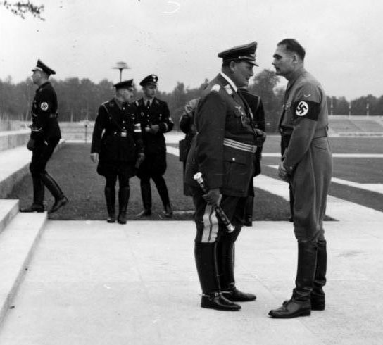 Герман Геринг и Рудольф Гесс. 1938 г.