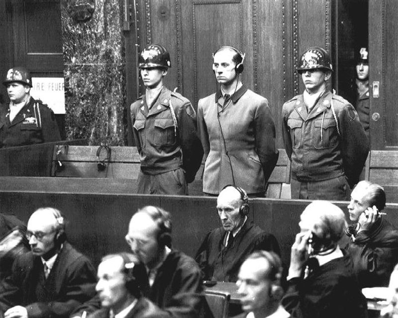 Карл Брандт Нюрнбергском процессе. 1947 г.