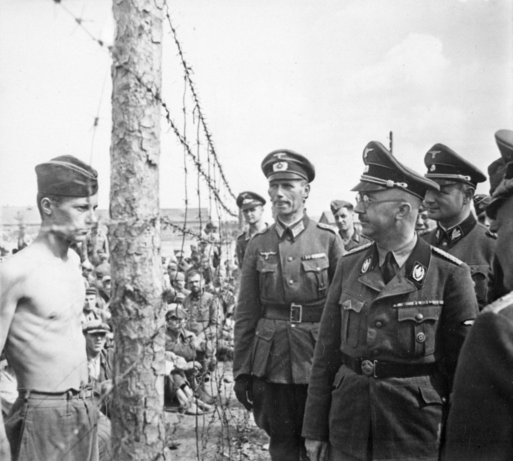 Генрих Гиммлер в лагере советских военнопленных. Белоруссия. 1941 г.