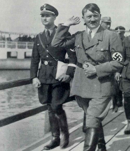 Рудольф Гесс и Адольф Гитлер. 1937 г.