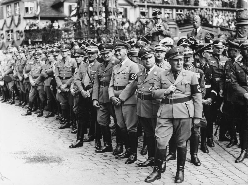 Вальтер Бух на съезде НСДАП. Нюрнберг. 1938 г.