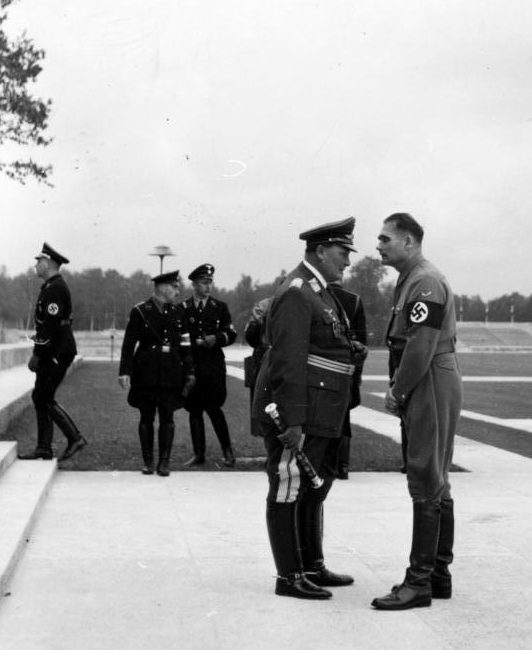 Рудольф Гесс и Герман Геринг на съезде НСДАП. Ньюрнберг.1938 г.