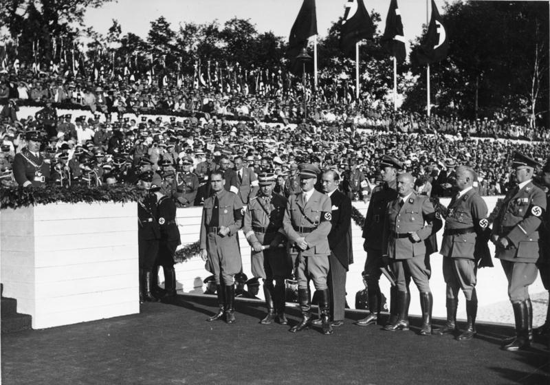 Адольф Гитлер на съезде НСДАП. Нюрнберг. 1935 г.