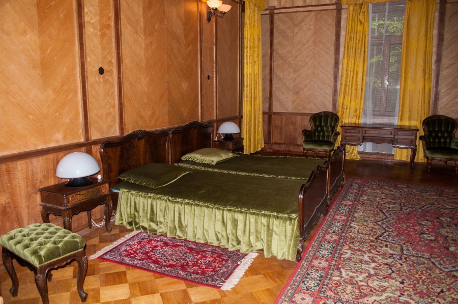Одна из спален Сталина.