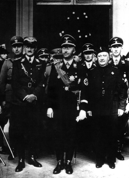 Карл Вольф сопровождает Генриха Гимлера во время визита в Италию. Рим. 1937 г.