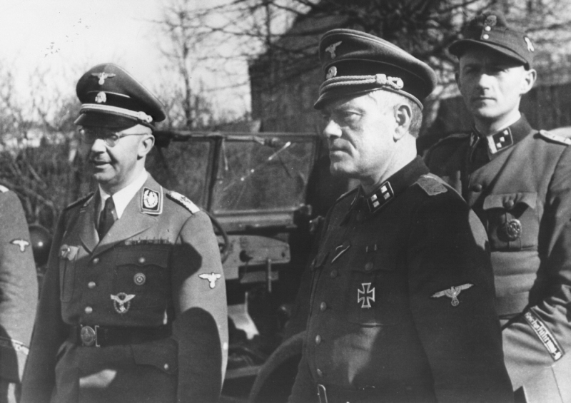 Генрих Гиммлер и Йонас Ли. 1943 г.