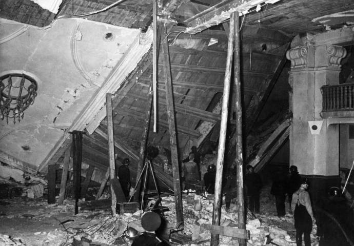 Бункер Гитлера после взрыва. 1944 г.