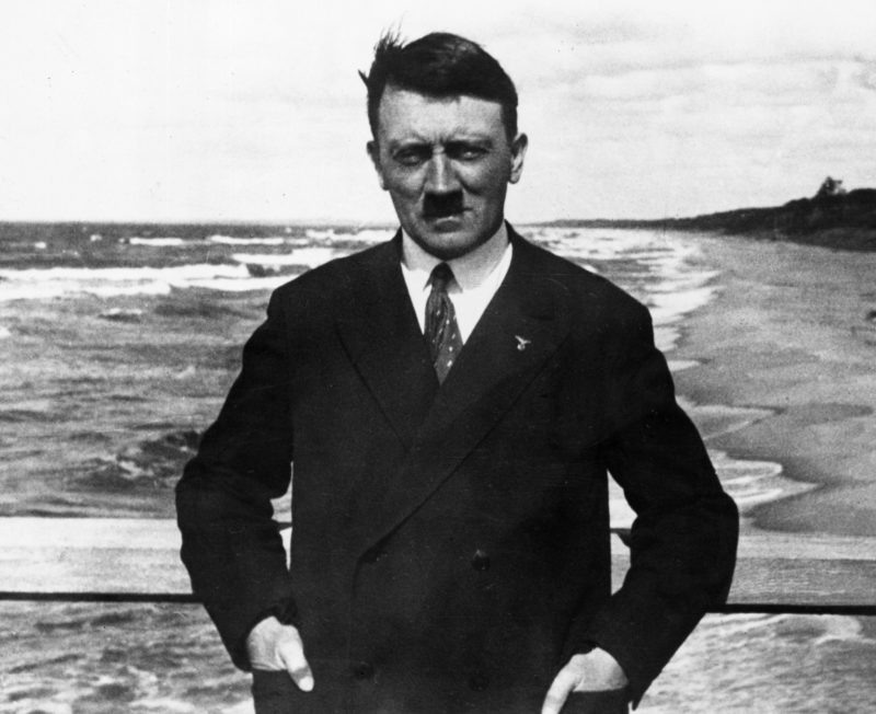 Адольф Гитлер. Рейхсканцлер Германии.