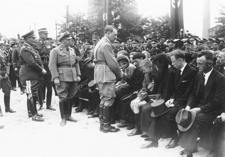 Герман Геринг на траурной церемонии. 1935 г.
