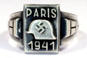 Памятные перстни о пребывании в Париже изготовлены из серебра 835-ой пробы с применением чернения.