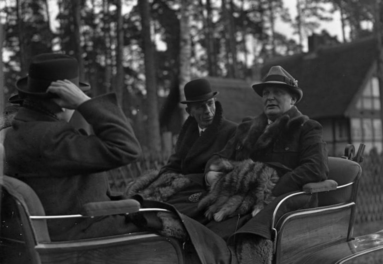 Герман Геринг и Едвард Налифакс. 1937 г.