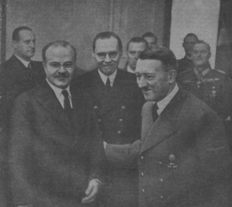 Адольф Гитлер и Вячеслав Молотов. Берлин. 1940 г.