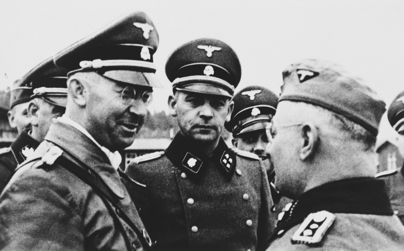 Генрих Гиммлер в концлагере Флоссенбюрг. 1940 г.