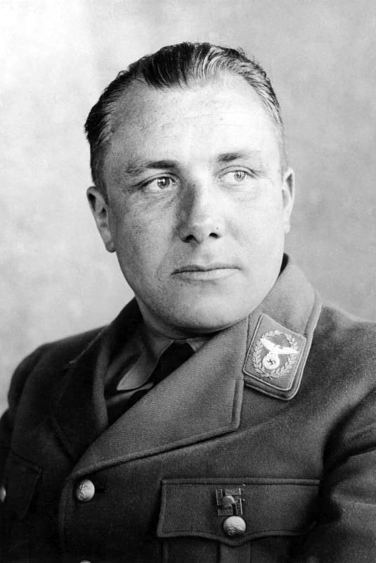 Мартин Борман. Руководитель Партийной канцелярии НСДАП. 1939 г.