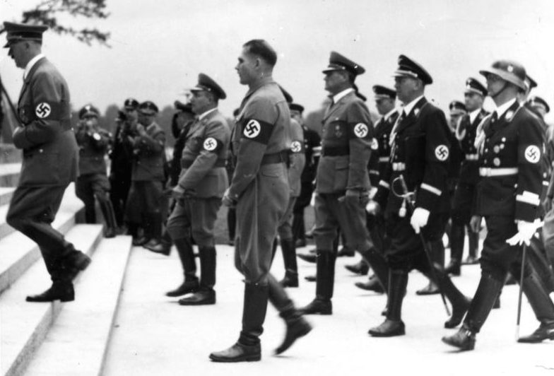Мартин Борман и Адольф Гитлер. Нюрнберг. 1938 г.