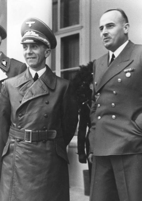 Йозеф Геббельс и Ганс Франк. 1943 г.