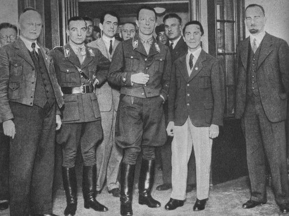 Альберт Шпеер, Карл Эрнст, Йозеф Геббельс и Карл Ханке. 1933 г.