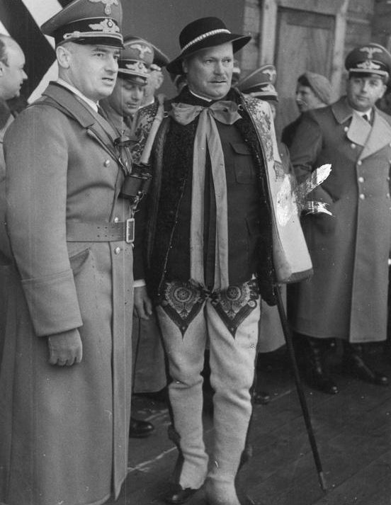 Ганс Франк и Вацлав Кшептовский. 1940 г. 