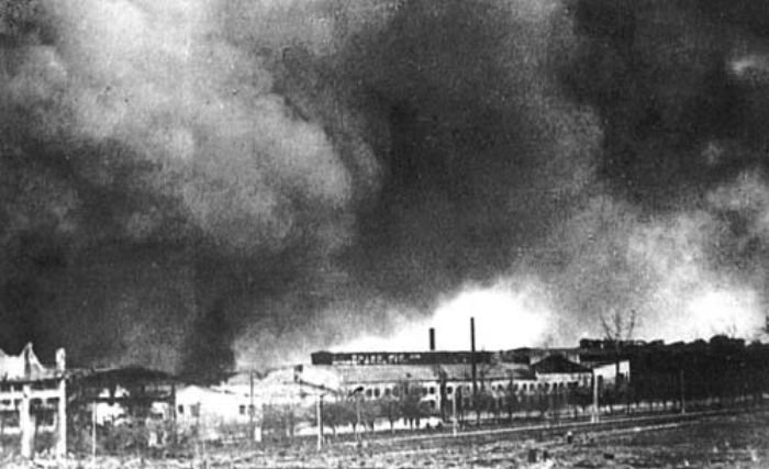 Пожар в цехах автозавода. Ноябрь 1941 г.