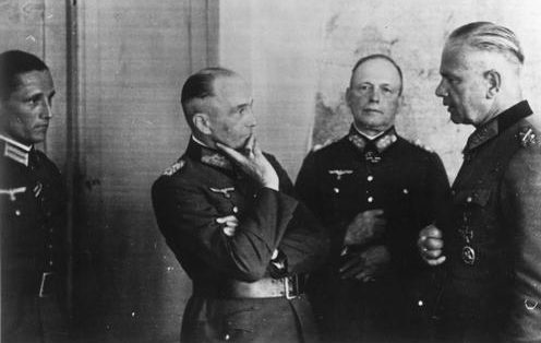 Вальтер Браухич, Вальтер Рейхенау и Эвальд фон Клейст. 1939 г. 
