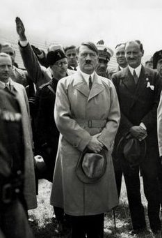 Отто Дитрих в свите Гитлера. 1938 г.