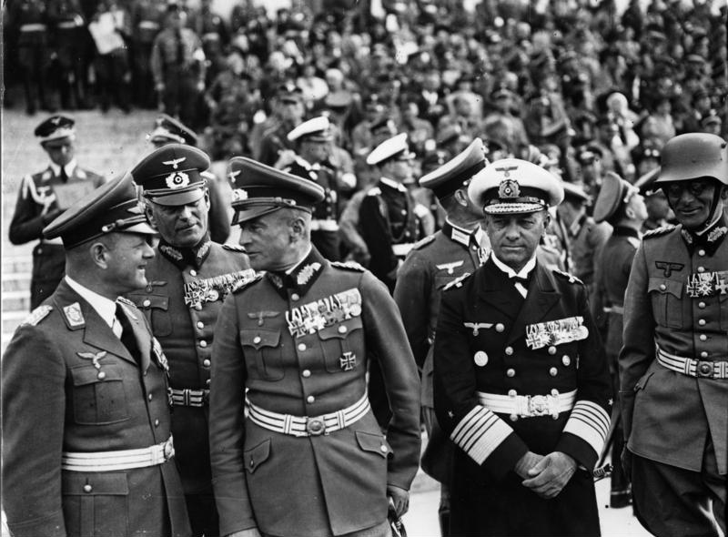 Максимилиан Вейхс, Эрхард Милч, Вильгельм Кейтель и Эрих Редер на съезде партии. 1938 г.