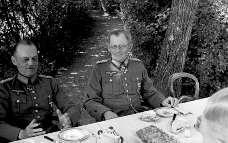 Максимилиан Вейхс и Герд фон Рундштедт. Франции. 1940 г.